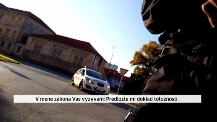Drzí policajti.