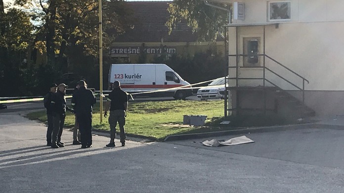 V Rišňovciach vybuchol bankomat.