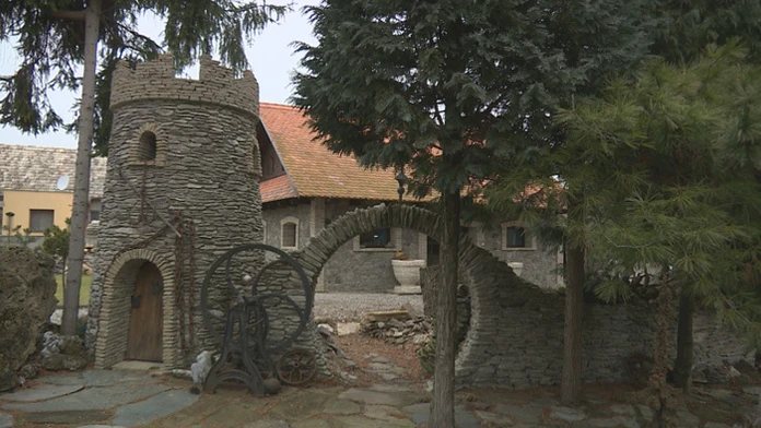 Kráľovstvo z kameňa v obci Veľký Klíž.