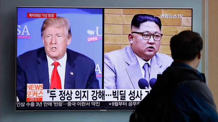Donald Trump a Kim Čong-un sa majú stretnúť 12. júna 2018. 