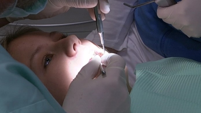 18RTN Nespokojni zubariweb_jpg_bez_watermarku_1.jpg