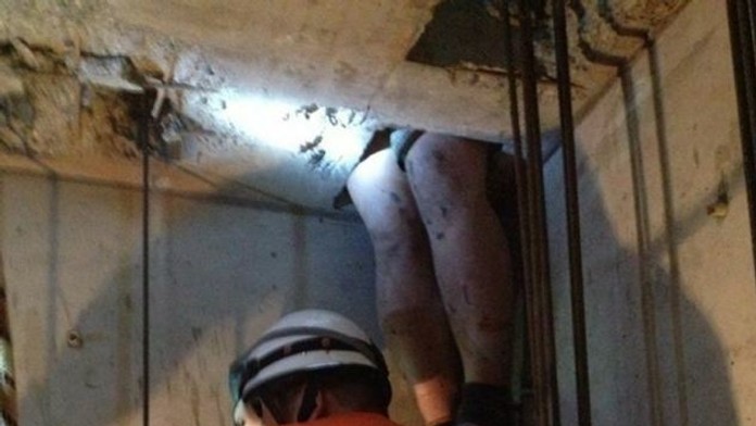 Čínsky zlodej uviazol v šachte