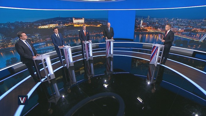 Kouč Kolína Horst Heldt v dueli na pôde Herthy Berlín.