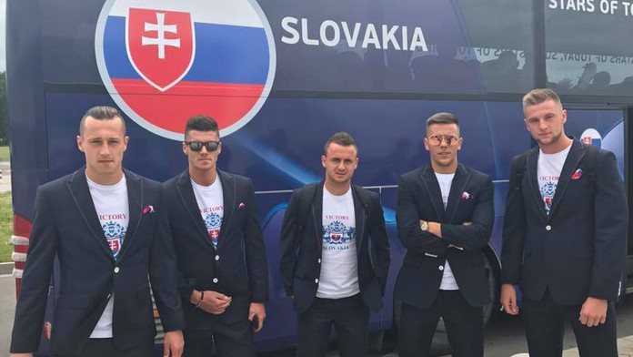 Slovákov po prílete sklamal znak, potešili diváci na tréningu