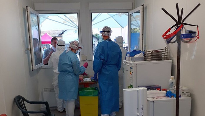 Symboly na plastových obaloch.