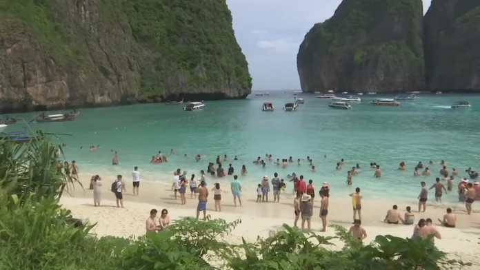 Pláž Maya Bay
