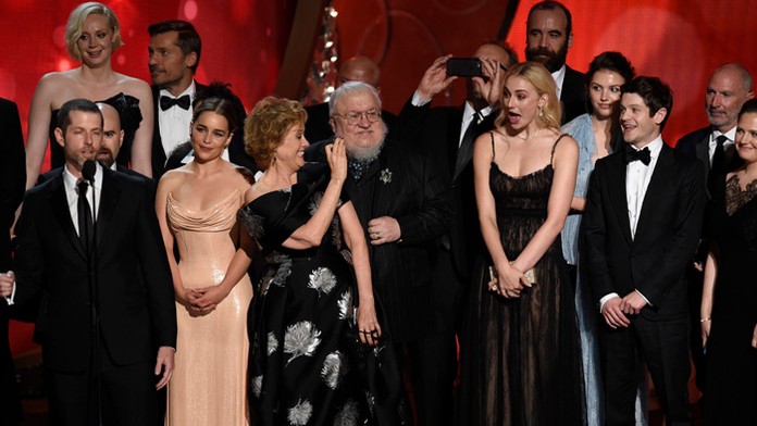 Hlavné ceny Emmy získali seriály Hra o tróny a Veep 