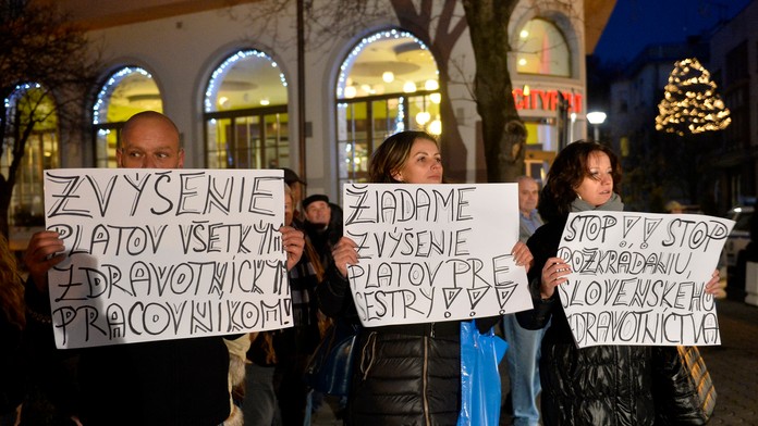 Protest zdravotných sestier v Piešťanoch z decembra 2014.