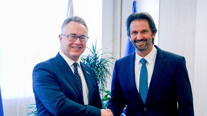 Britský veľvyslanec poďakoval Kaliňákovi za pokračujúcu pomoc Ukrajine. 