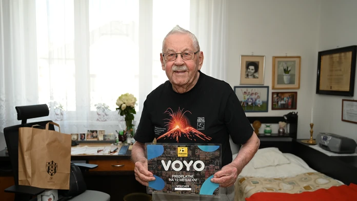Má 101 rokov, stále však vášnivo fandí obľúbenému klubu. Ten ho teraz odmenil