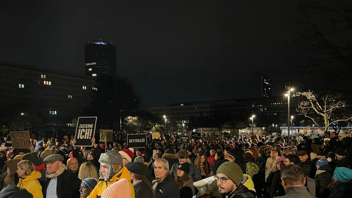 Protest pred Úradom vlády SR