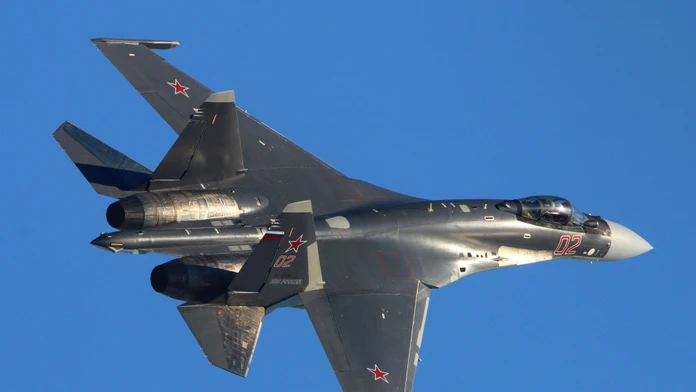 Rusi tvrdia, že ich stíhačky zabránili americkým bombardérom preniknúť nad ich územie