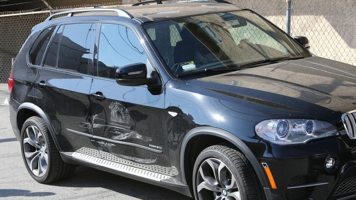 Selena Gomez nabúrala auto. 