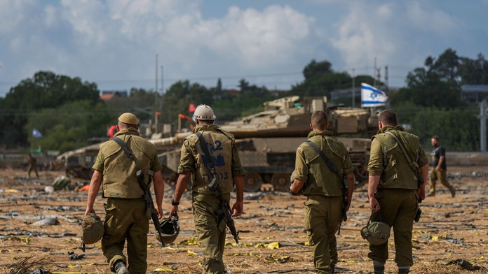 Izrael chce zintenzívniť útoky na pásmo Gazy. Vojna s Hamasom bude mať tri fázy