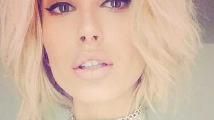 Hailey Baldwin je dcérou hollywoodskeho herca Stephena Baldwina. 