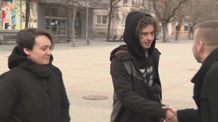 Ukrajinskú rodinu s vážne chorou dcérou prichýlili v domčeku v Nových Zámkoch