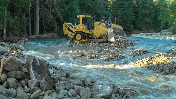 Práce v rieke Belá.