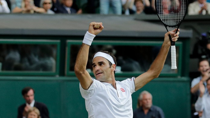 Tenista Roger Federer v semifinále Wimbledonu.