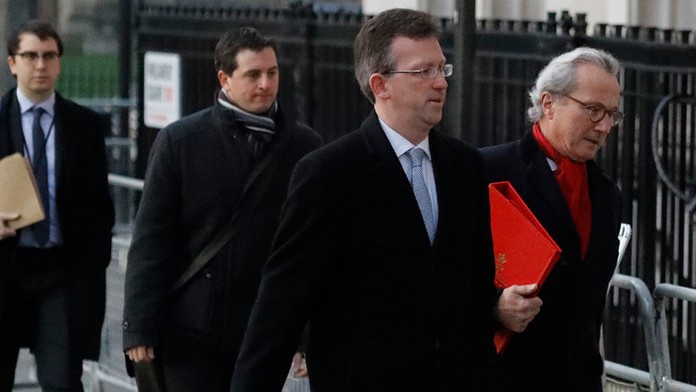 Britský najvyšší súd rozhodol, že vláda premiérky Theresy Mayovej musí získať súhlas parlamentu.