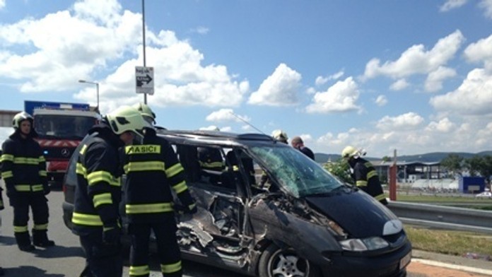 Zrážka autobusu MHD s osobným autom - 4