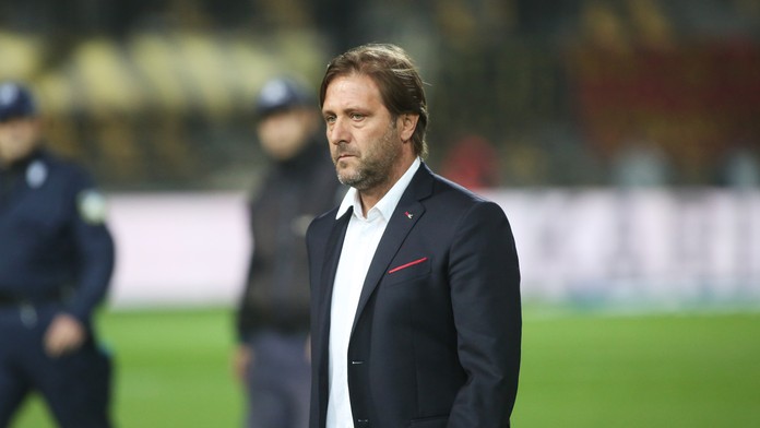 Olympiakos Pireus vymenil pred dvojzápasom so Slovanom trénera