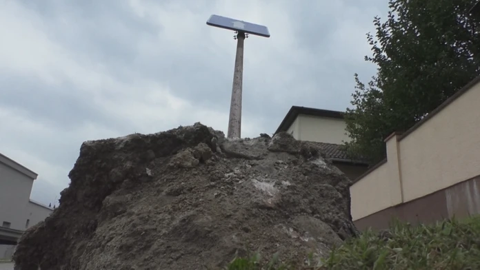 Nohavice po žieravine.