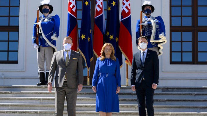 Traja najvyšší ústavní činitelia pred tlačovou konferenciou o budúcnosti Európy.