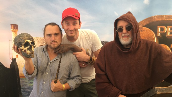 Martin Meľo a Jakub Rybárik s "dvojníkom" otca Furasa