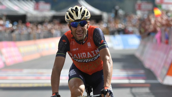 Vincenzo Nibali vyhral kráľovskú etapu na Giro d' Italia.