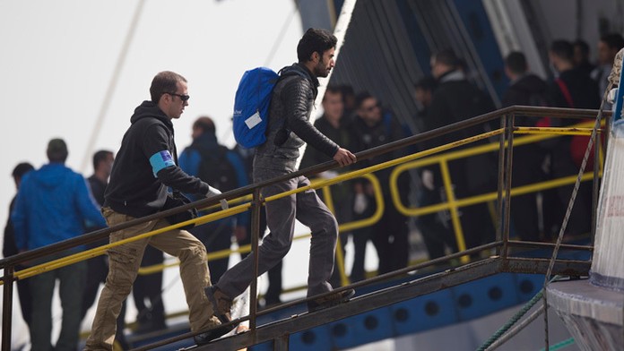 Gréci idú štrajkovať, bude pozastavená trajektová doprava.