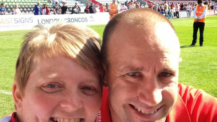 Jayne Reffin ešte ako fanúšička ragby.