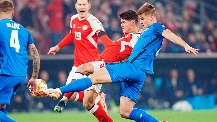 Dánsko a Albánsko sa tešia z postupu. Česi si vďaka remíze udržali druhú priečku