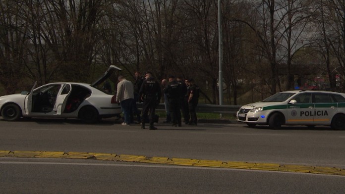 Policajná naháňačka v Bratislave.