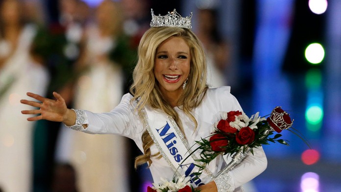 Miss Amerika, Kira Kazantsev.