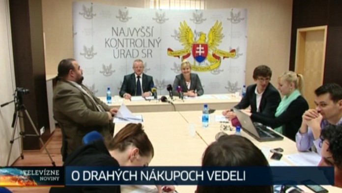 O drahych nakupoch CT vlada vedela.