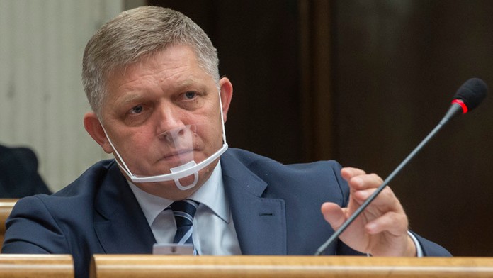 Líder opozičného Smeru-SD Robert Fico.