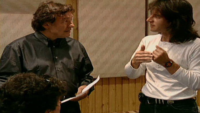 Člen exekutívy Medzinárodnej biatlonovej únie (IBU) Ivor Lehoťan počas tlačovky Anastazie Kuzminovej.