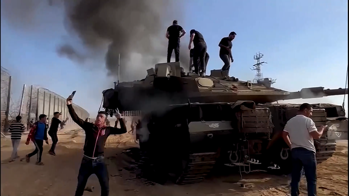 Hamas oznámil, že prepustil jednu Izraelčanku a jej dve deti. Armáda to zatiaľ nepotvrdila