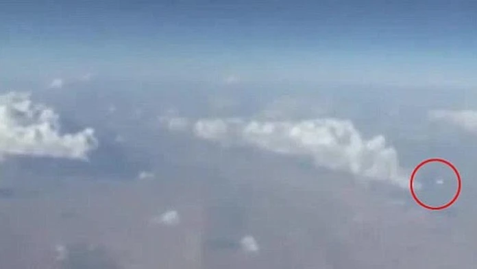 Je to UFO alebo bezposádkové lietadlo?