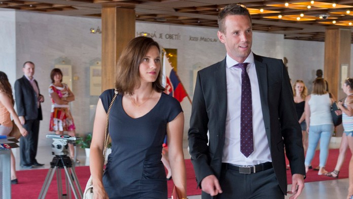 Bývalý reprezentant Richard Lintner a brokárka a členka MOV Danka Barteková. 