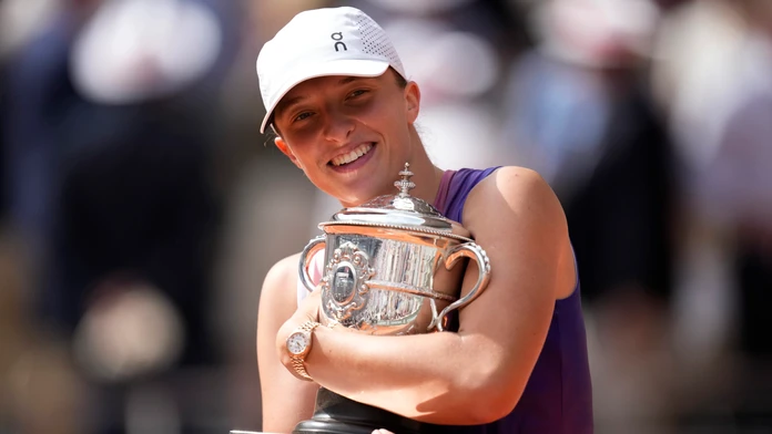 Swiateková štvrtýkrát v kariére triumfovala na Roland Garros. Zinkasuje slušnú prémiu