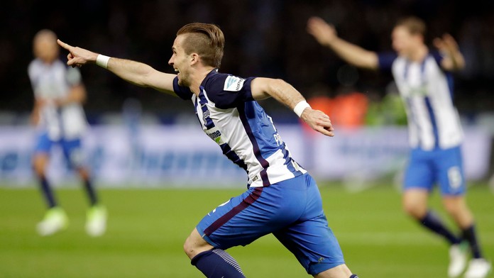 Peter Pekarík sa teší z premiérového gólu v Bundeslige po 151 zápasoch.