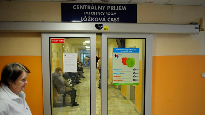 Čakáreň oddelenia centrálneho príjmu Nemocnice s poliklinikou  v Poprade.