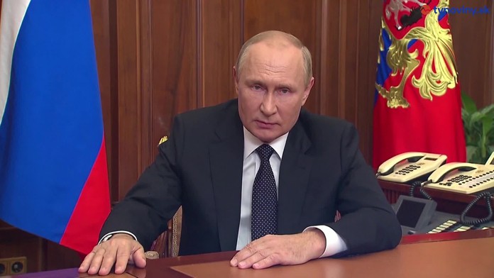Vlna nespokojnosti rastie. Putin vzdoruje kritike svojich blízkych spolupracovníkov