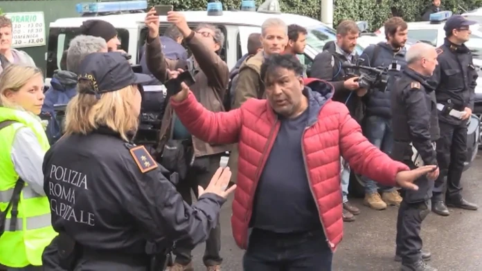 Talianska polícia zakročila.