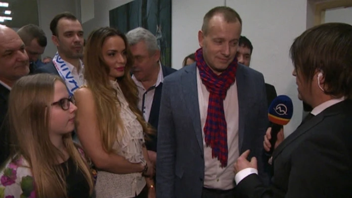 Boris Kollár počas volebnej noci pre TV Markíza.