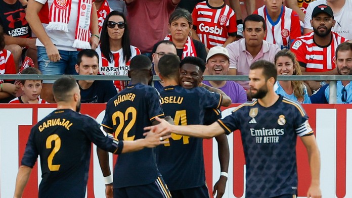 Real si vylámal zuby na mestskom rivalovi. Na španielskom tróne naďalej nečakaný panovník