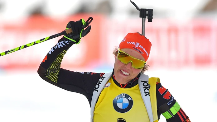 Zlatá Nemka Laura Dahlmeierová v stíhacích pretekoch na 10 km na MS.