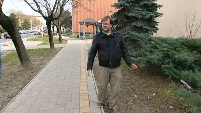 19 Policajti-zlomena ruka.transferweb_jpg_bez_watermarku_1.jpg