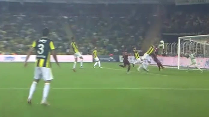 Škrtelov vlastný gól.